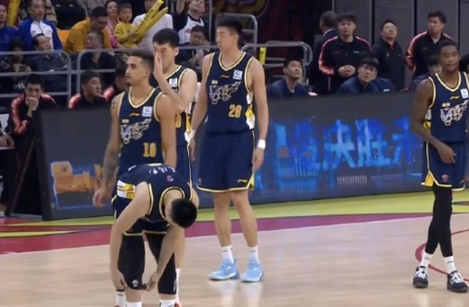 B体育登录入口-主场40分惨败上海，广东宏远创队史第三大输球分差